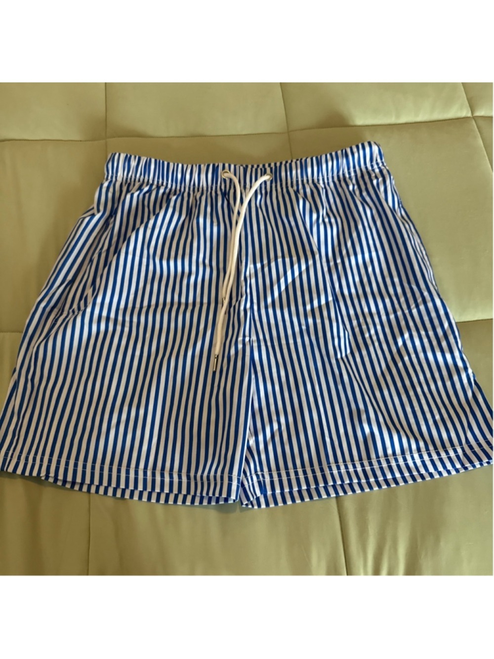 #0142 Women's Blue & White Striped Shorts M